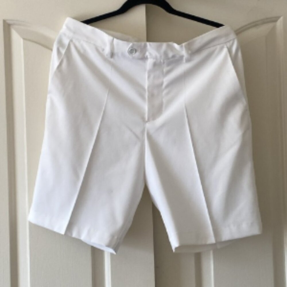 J.LINDEBERG Classic White Women’s Shorts. Size M.